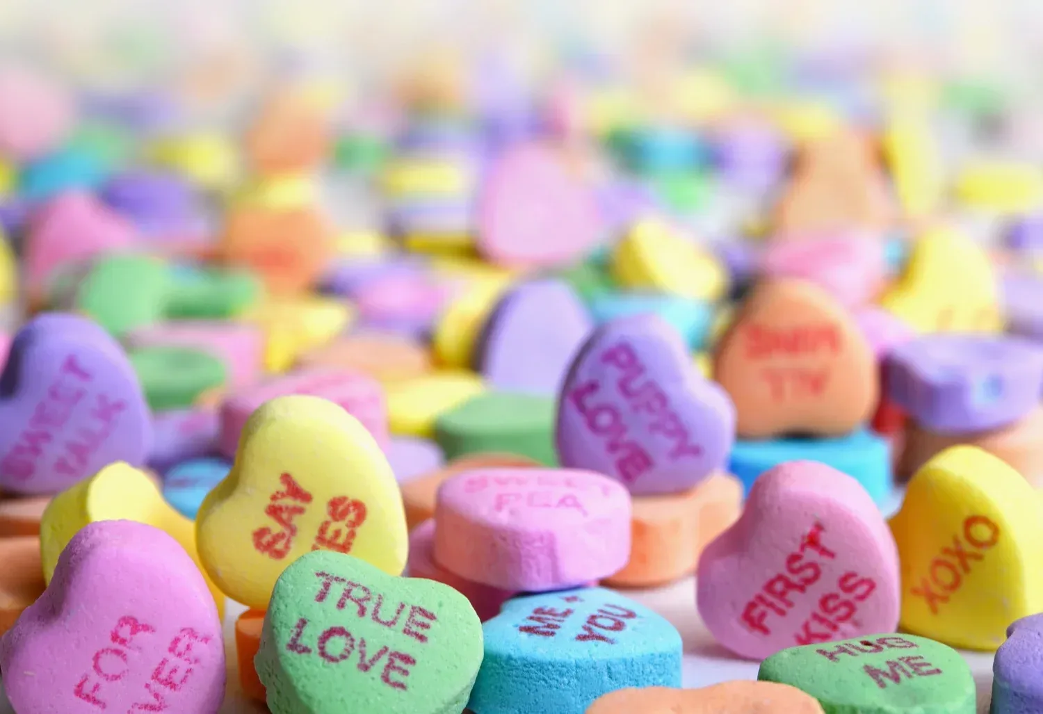Candy hearts for Valentine's Day as an example of something to talk about during speech therapy when correcting a lisp for a 5 year old